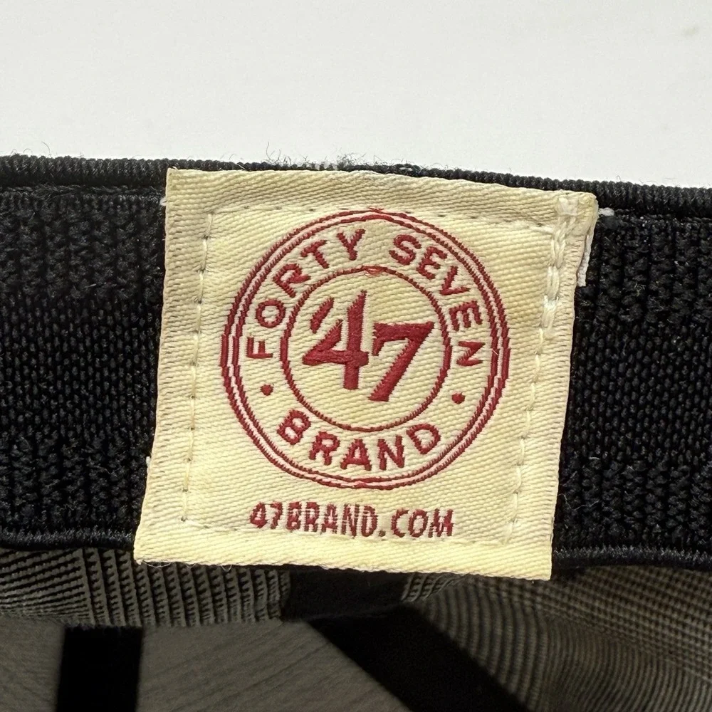 Boston Red Socks '47‎ Brand Gray Plaid Baseball Hat Cap Size M-L FlexFit